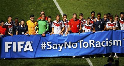 تعليقات مدرب بوردو الفرنسي على اللاعبين الأفارقة تثير ضجة ضده 